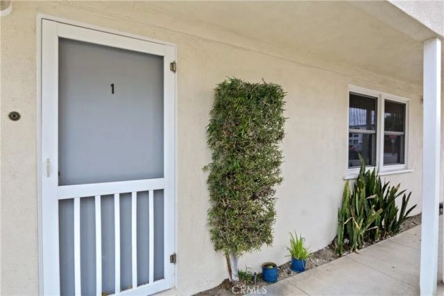 75 Glendora, Long Beach, CA 90803