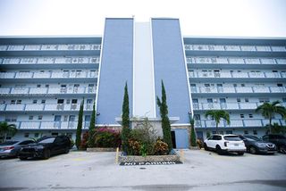 300 NE 12th Avenue 703, Hallandale Beach, FL 33009