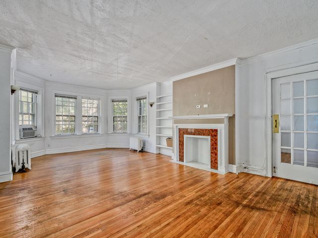 6457 N Bell Avenue 2, Chicago, IL 60645