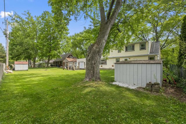 251 S Main STREET, Dousman, WI 53118