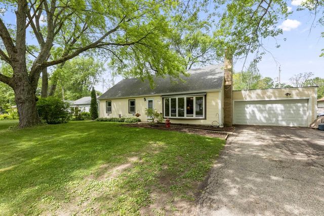 251 S Main STREET, Dousman, WI 53118