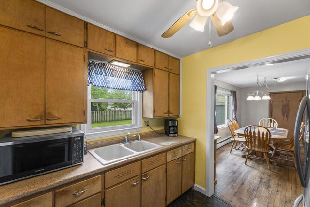 251 S Main STREET, Dousman, WI 53118