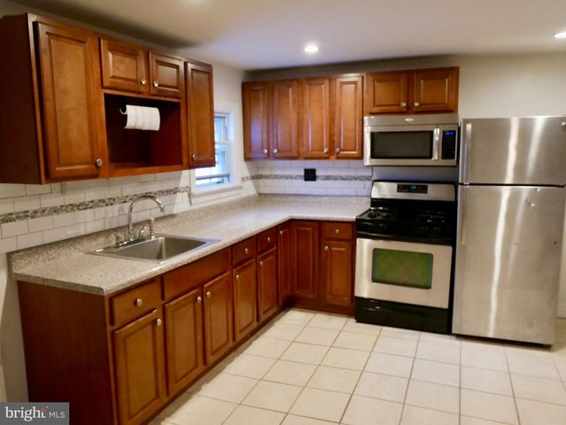 2422 E SOMERSET, Philadelphia, PA 19134