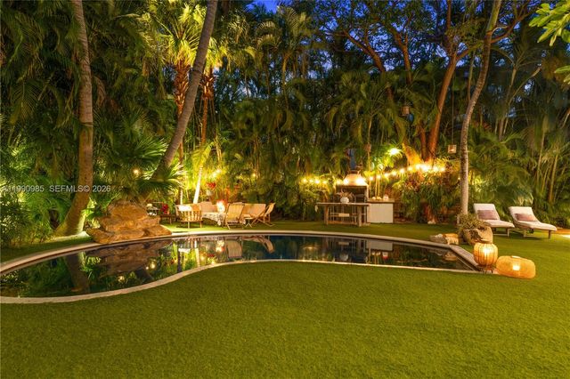 330 Gulf Rd, Key Biscayne, FL 33149
