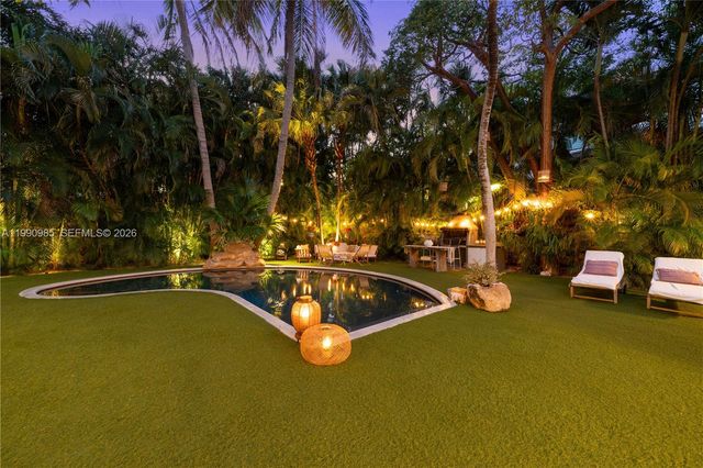 330 Gulf Rd, Key Biscayne, FL 33149