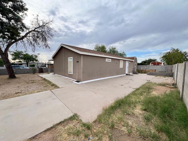 7826 E Juanita Avenue, Mesa, AZ 85209