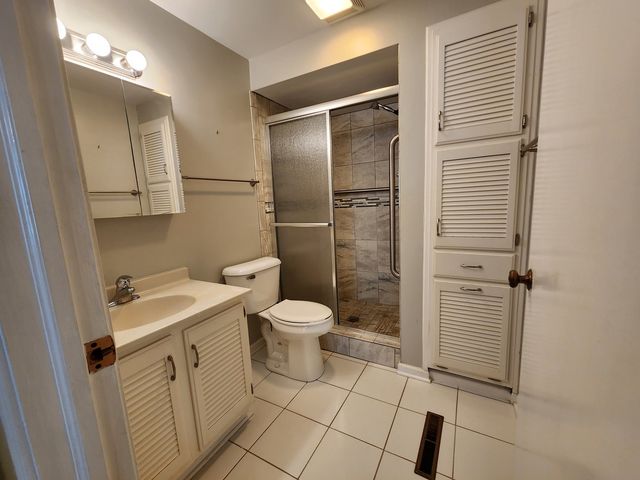 1050 S Nelson Avenue 4, Kankakee, IL 60901