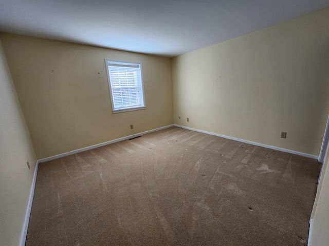 1050 S Nelson Avenue 4, Kankakee, IL 60901