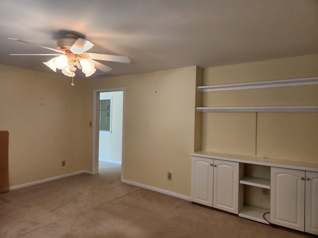 1050 S Nelson Avenue 4, Kankakee, IL 60901