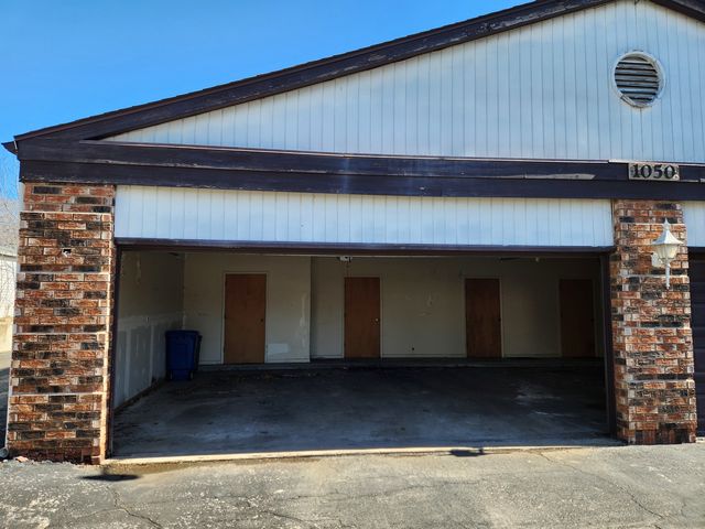 1050 S Nelson Avenue 4, Kankakee, IL 60901