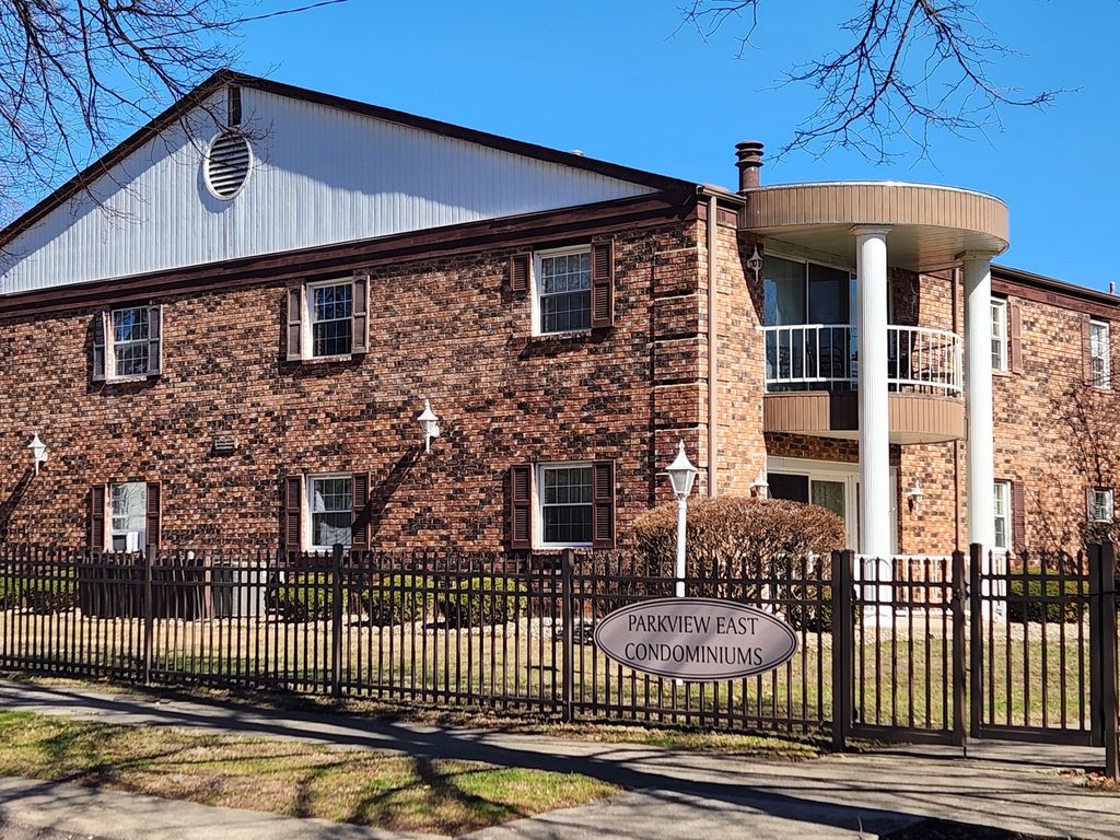 1050 S Nelson Avenue 4, Kankakee, IL 60901