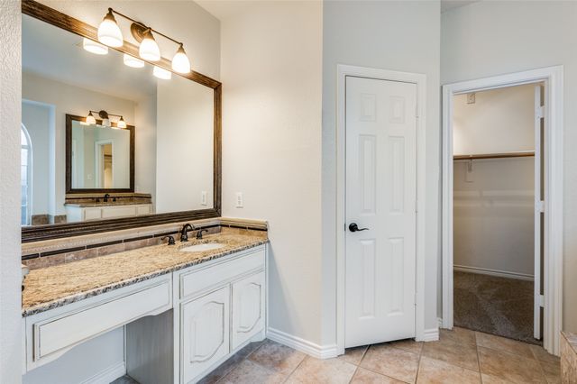 5012 Marineway Drive, Fort Worth, TX 76135