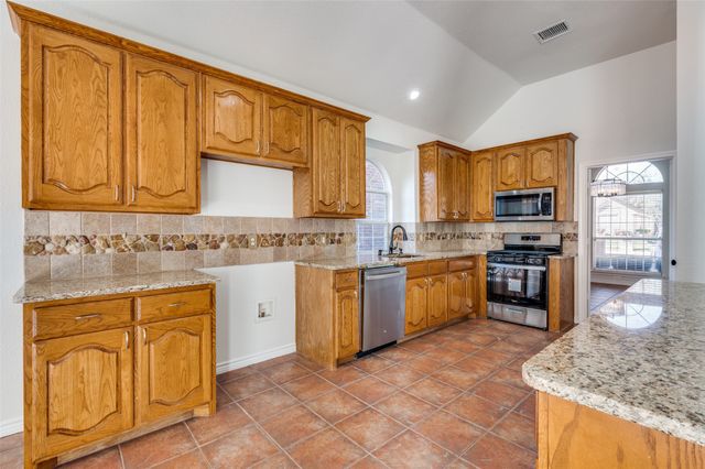 5012 Marineway Drive, Fort Worth, TX 76135