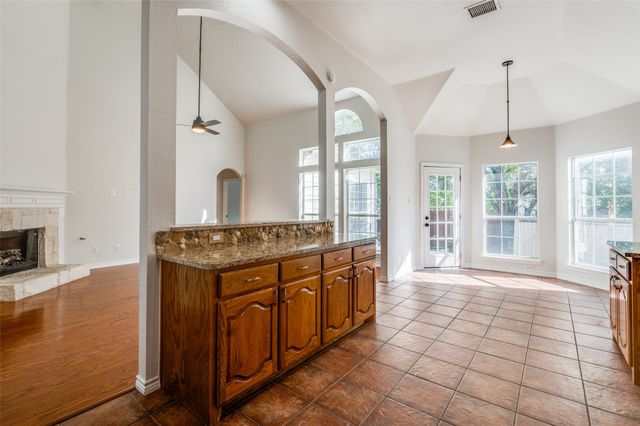 5012 Marineway Drive, Fort Worth, TX 76135