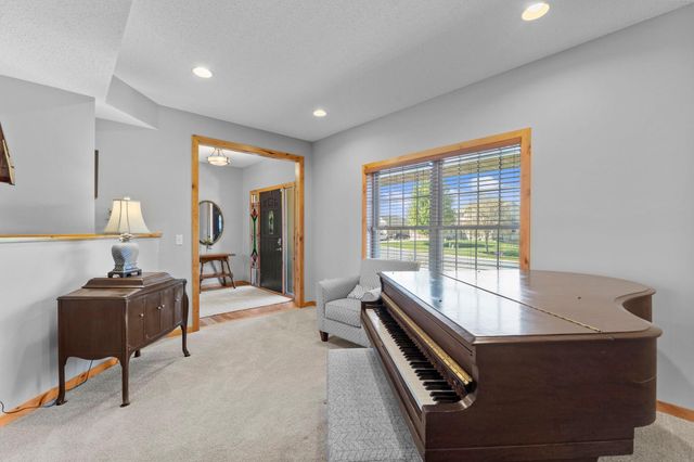 10697 106th Avenue N, Hanover, MN 55341