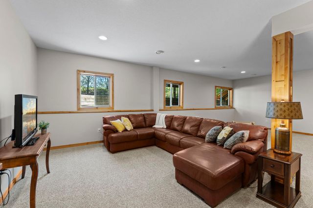 10697 106th Avenue N, Hanover, MN 55341