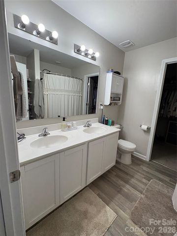 2212 Pinnacle View Drive, Kings Mountain, NC 28086