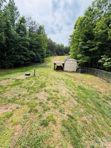 2212 Pinnacle View Drive, Kings Mountain, NC 28086