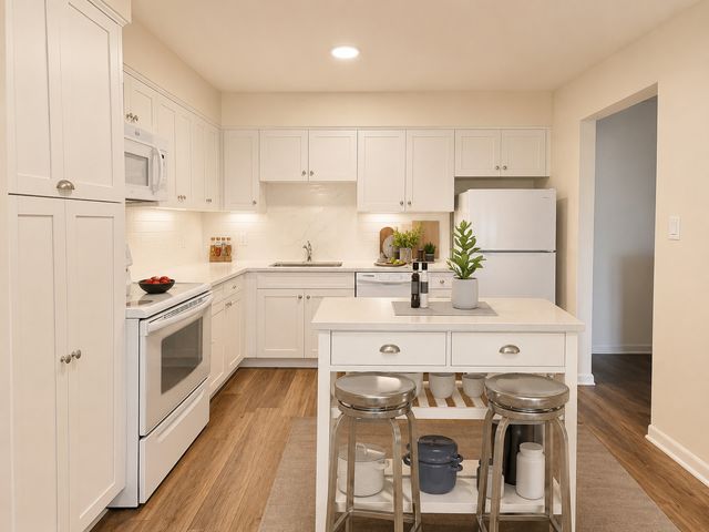 2025 Sherman Avenue 502, Evanston, IL 60201
