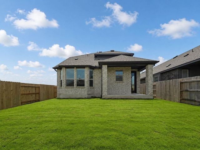200 Bay Breeze DR, Kyle, TX 78640