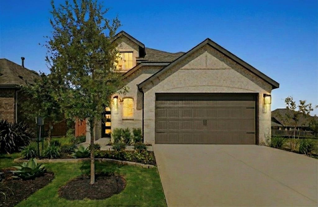 200 Bay Breeze DR, Kyle, TX 78640