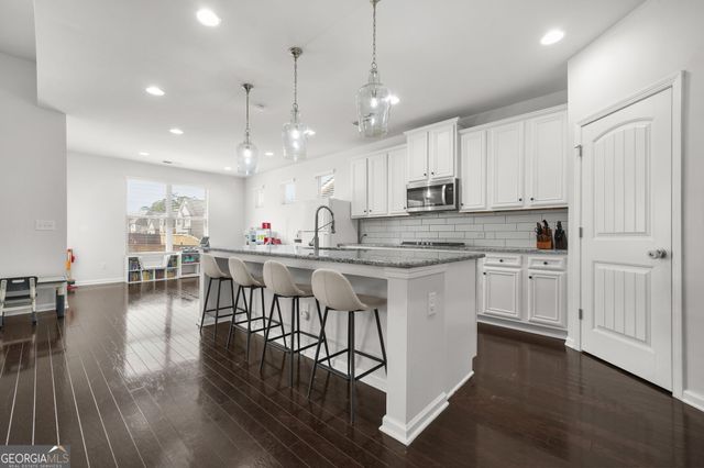 570 Brightfield Drive, Loganville, GA 30052