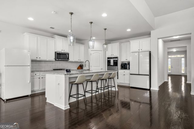 570 Brightfield Drive, Loganville, GA 30052