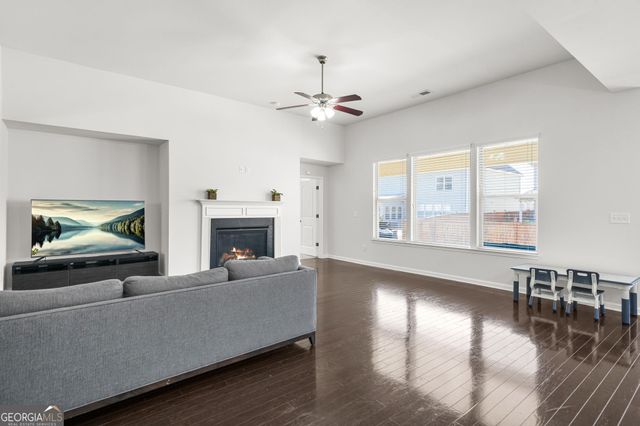 570 Brightfield Drive, Loganville, GA 30052