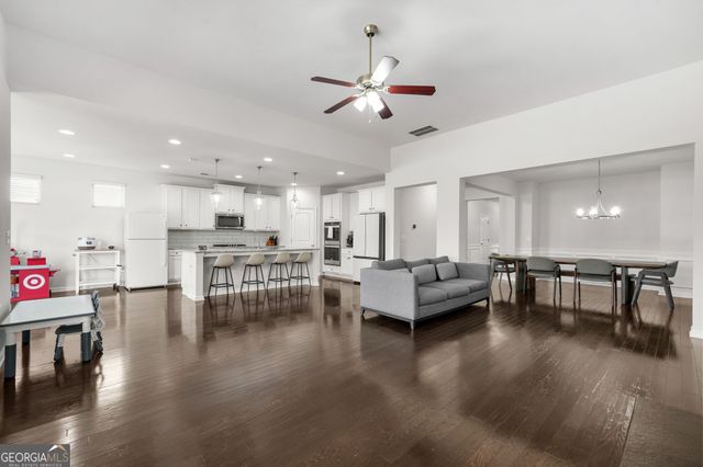 570 Brightfield Drive, Loganville, GA 30052