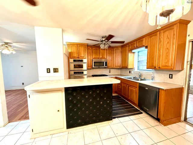 5011 KINGSTON DRIVE, Wichita Falls, TX 76310