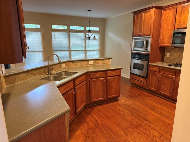 7256 Village Creek Trace, Atlanta, GA 30328