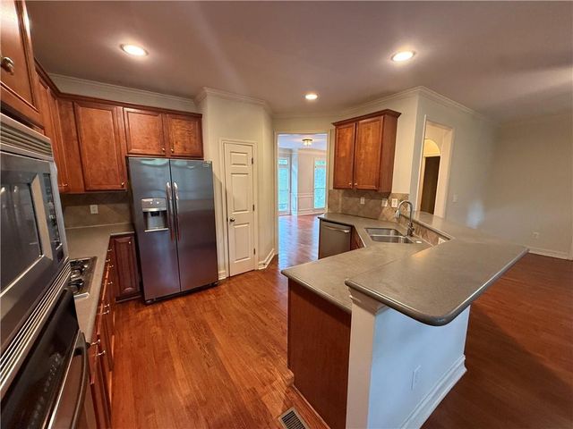 7256 Village Creek Trace, Atlanta, GA 30328