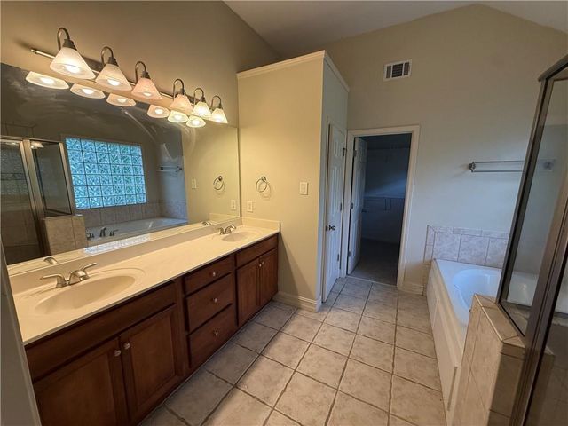 7256 Village Creek Trace, Atlanta, GA 30328