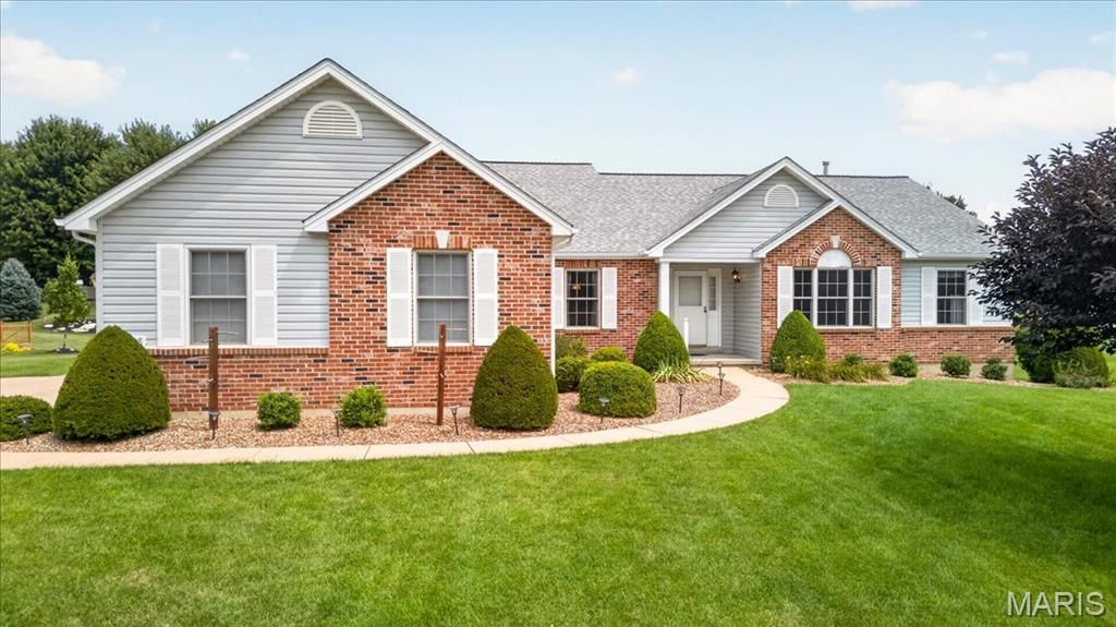 1228 Highland Circle Drive, Wentzville, MO 63385