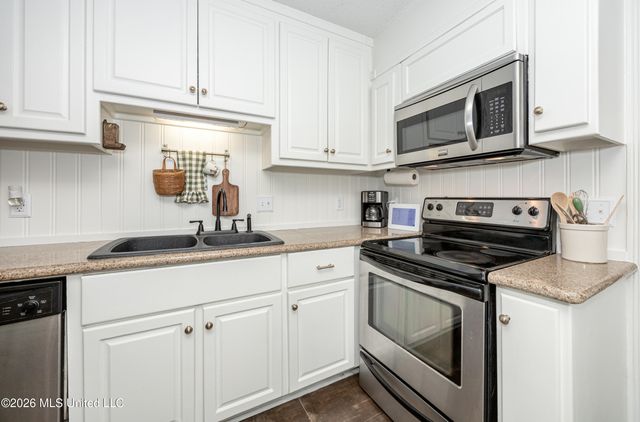 300 Idlewood Drive, Waveland, MS 39576