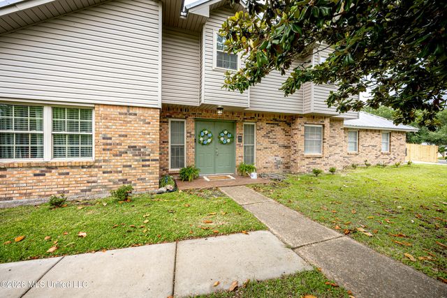 300 Idlewood Drive, Waveland, MS 39576