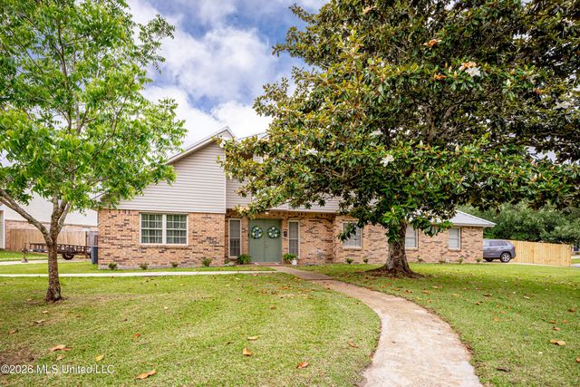 300 Idlewood Drive, Waveland, MS 39576