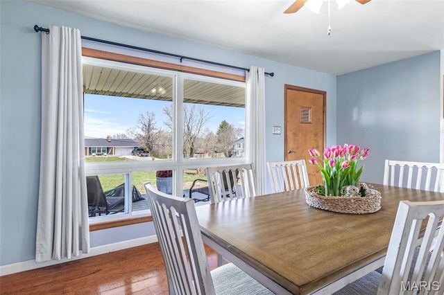 5542 State Road H, De Soto, MO 63020