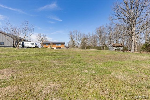 5542 State Road H, De Soto, MO 63020