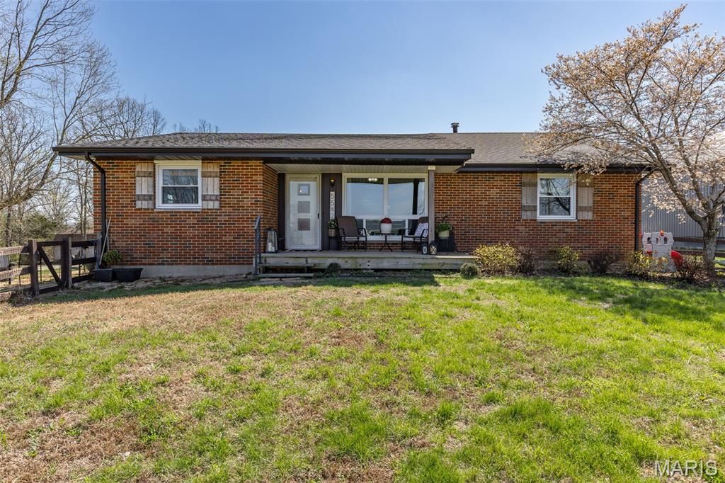 5542 State Road H, De Soto, MO 63020