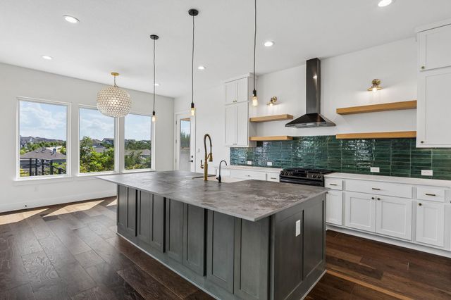 288 Smoke Tree CIR, Dripping Springs, TX 78620