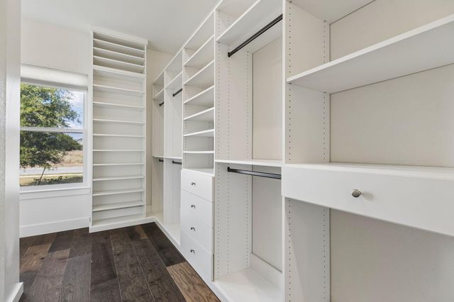 288 Smoke Tree CIR, Dripping Springs, TX 78620