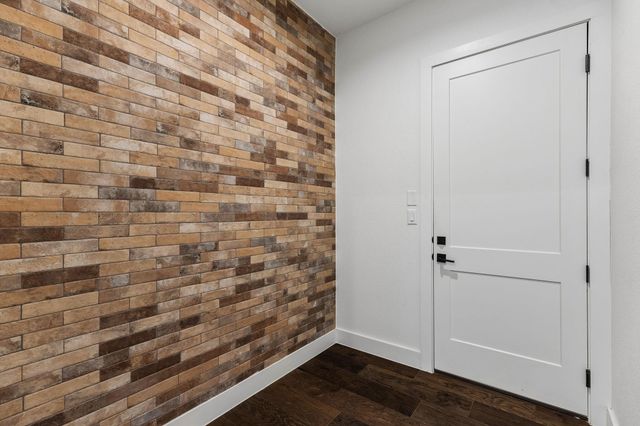 288 Smoke Tree CIR, Dripping Springs, TX 78620