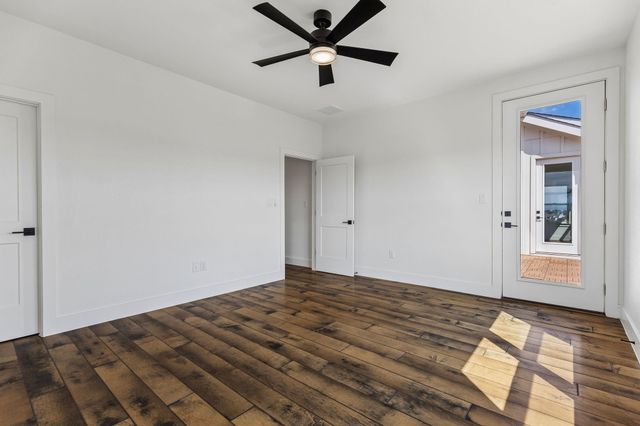 288 Smoke Tree CIR, Dripping Springs, TX 78620