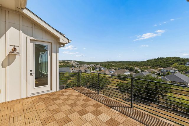 288 Smoke Tree CIR, Dripping Springs, TX 78620