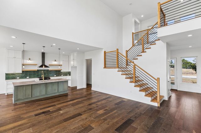 288 Smoke Tree CIR, Dripping Springs, TX 78620