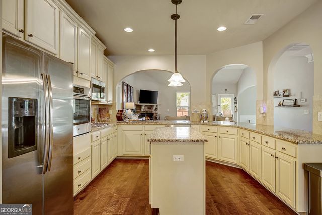 285 Savannah Drive, Senoia, GA 30276