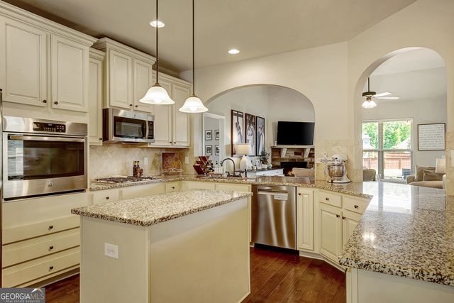 285 Savannah Drive, Senoia, GA 30276