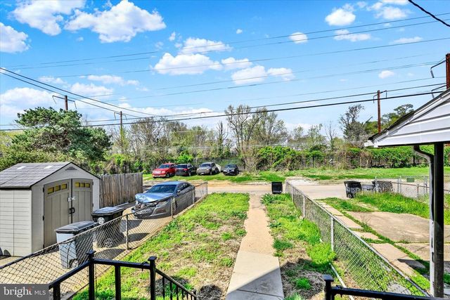 956 MIDDLESEX RD, Essex, MD 21221