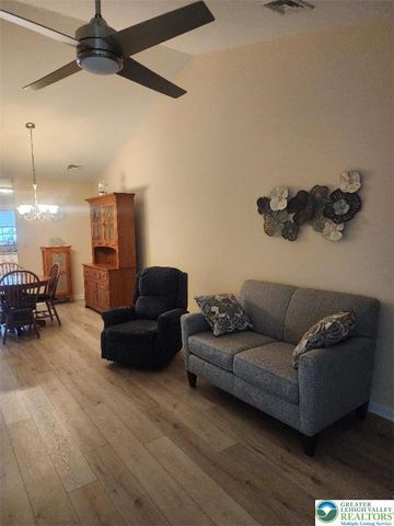 2724 Harvest Drive West, Forks Twp, PA 18040